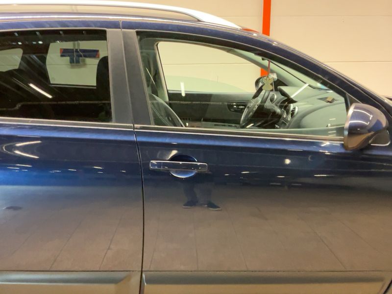 Nissan Qashqai+2 2.0 Acenta — zdjęcie 7