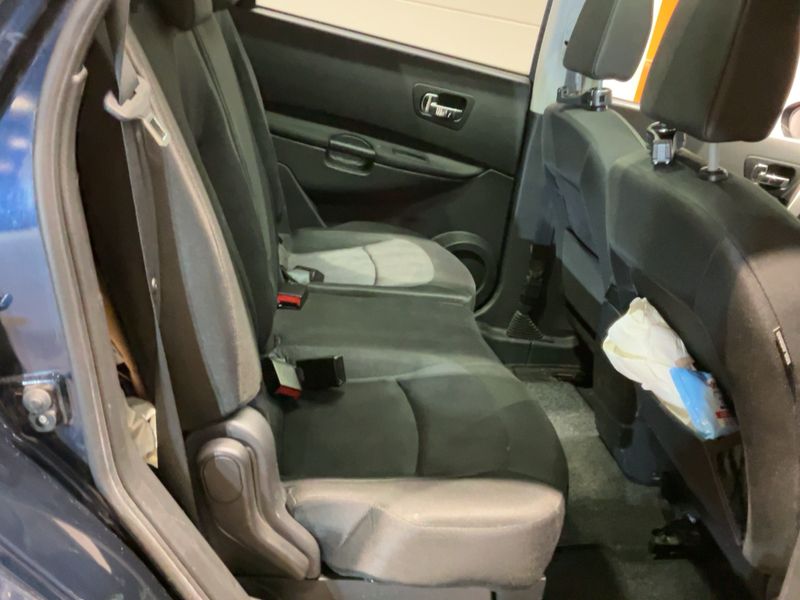 Nissan Qashqai+2 2.0 Acenta — zdjęcie 14