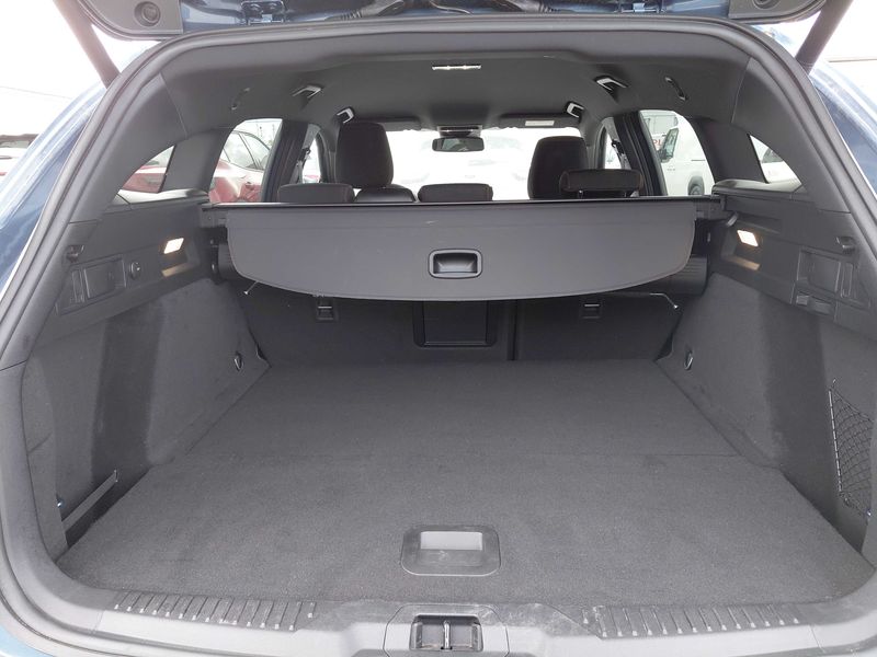 Ford Focus 1.0 EcoBoost Mild-Hybrid ST-Line X — zdjęcie 9