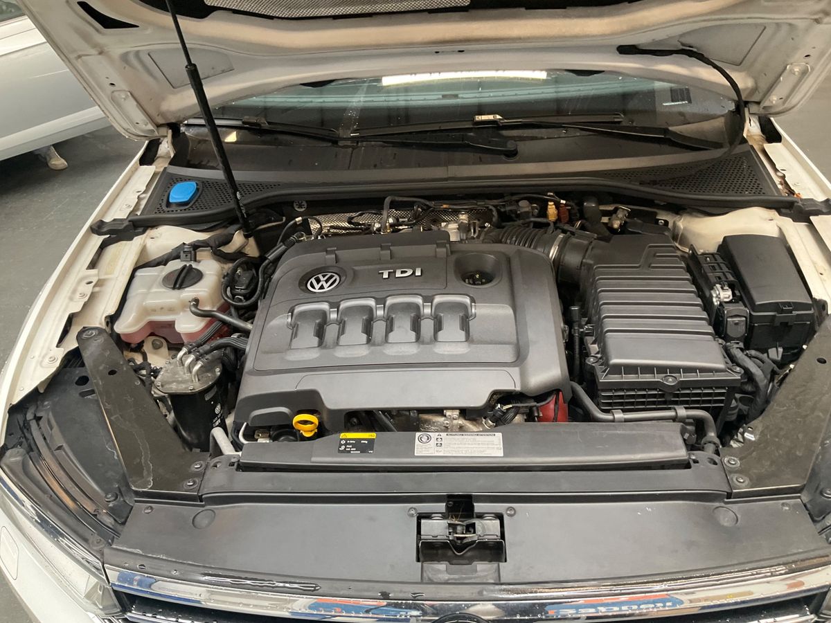 Volkswagen Passat 2016 — photo 42