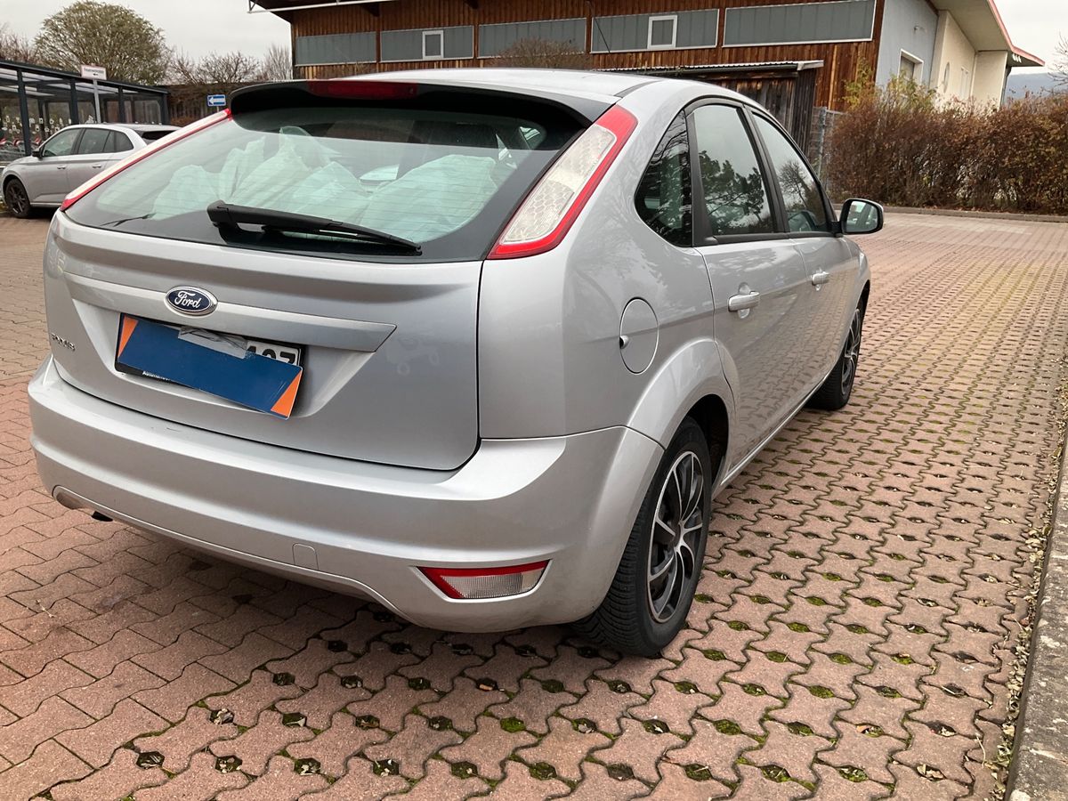 Ford Focus 1.6 Silver Magic