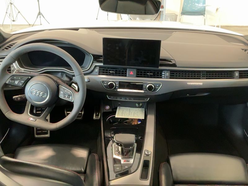 Audi RS 4 2.9 TFSI quattro — zdjęcie 12
