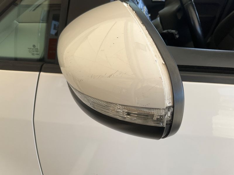 Volkswagen Touran 2.0 TDI Comfortline BlueMotion Tech 2012 – снимка 26