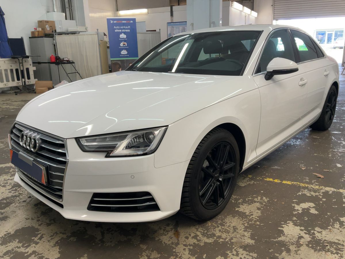 Audi A4 2017 — photo 1