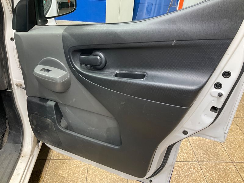 Nissan NV200 Evalia 1.5 dCi Kasten Comfort 2015 – снимка 32