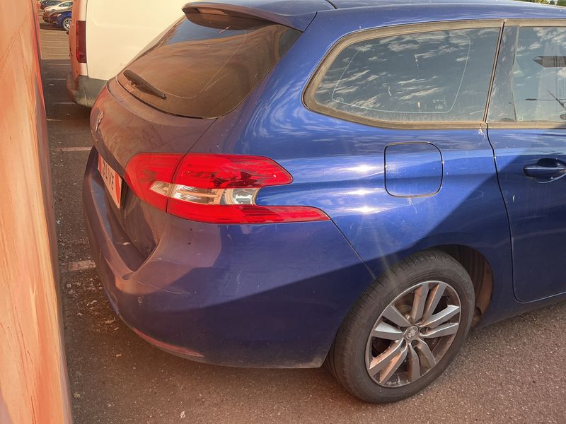 Peugeot 308 1.5 Blue-HDi Active — zdjęcie 5