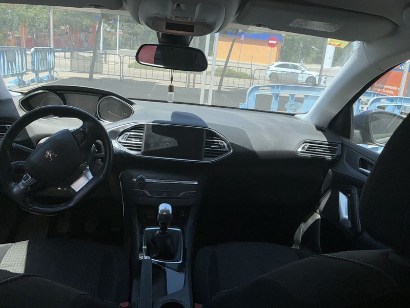 Peugeot 308 1.5 Blue-HDi Active — zdjęcie 10