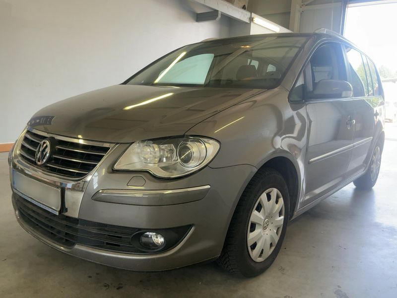 Volkswagen Touran 1.4 TSI Highline 2009 – снимка 1