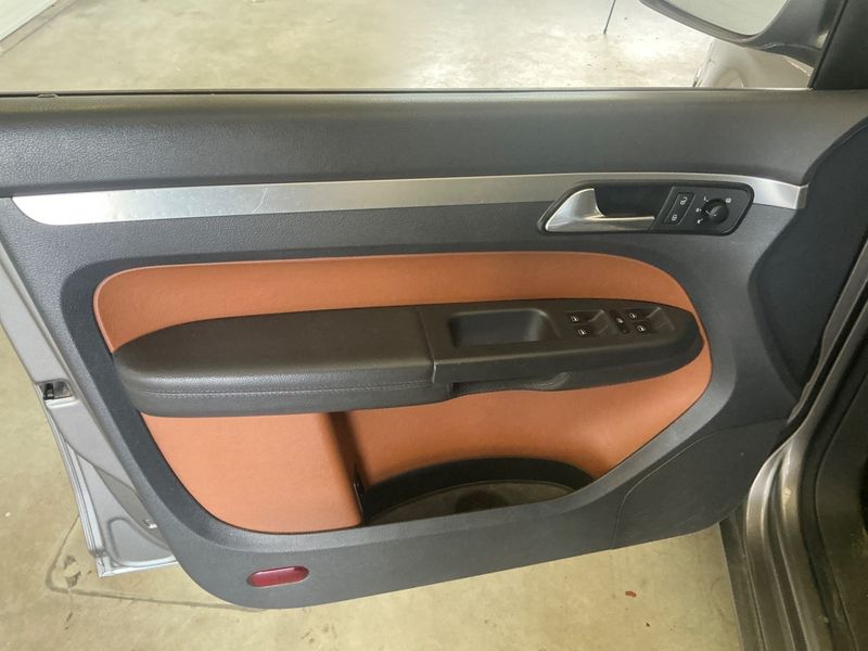 Volkswagen Touran 1.4 TSI Highline 2009 – снимка 28