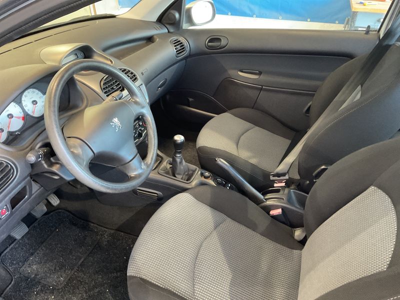 Peugeot 206 1.4 Grand Filou Cool — zdjęcie 3