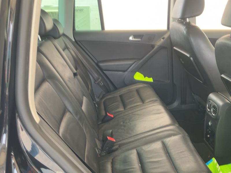 Volkswagen Tiguan 2.0 TDI 4Motion — zdjęcie 14