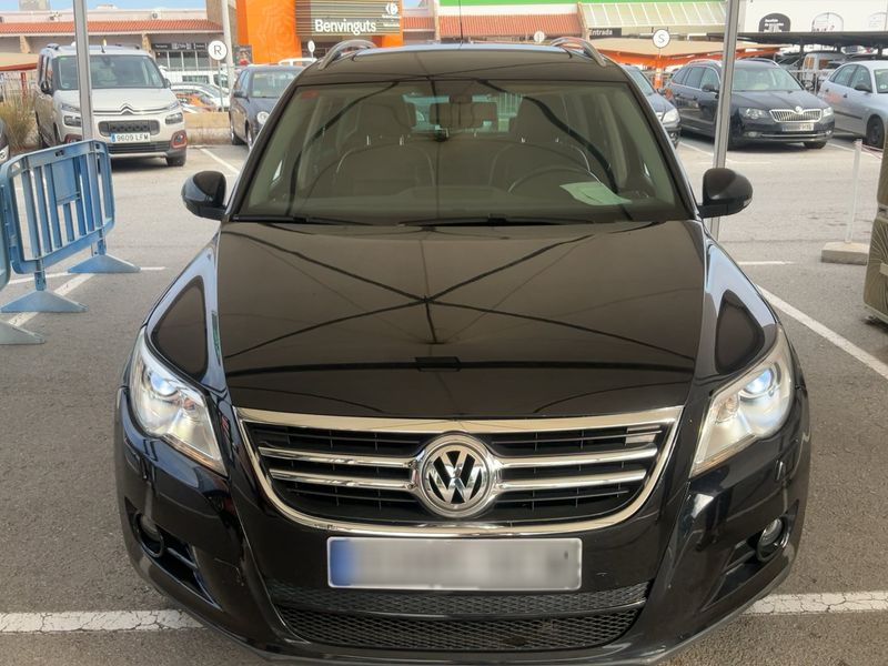 Volkswagen Tiguan 2.0 TDI 4Motion — zdjęcie 9