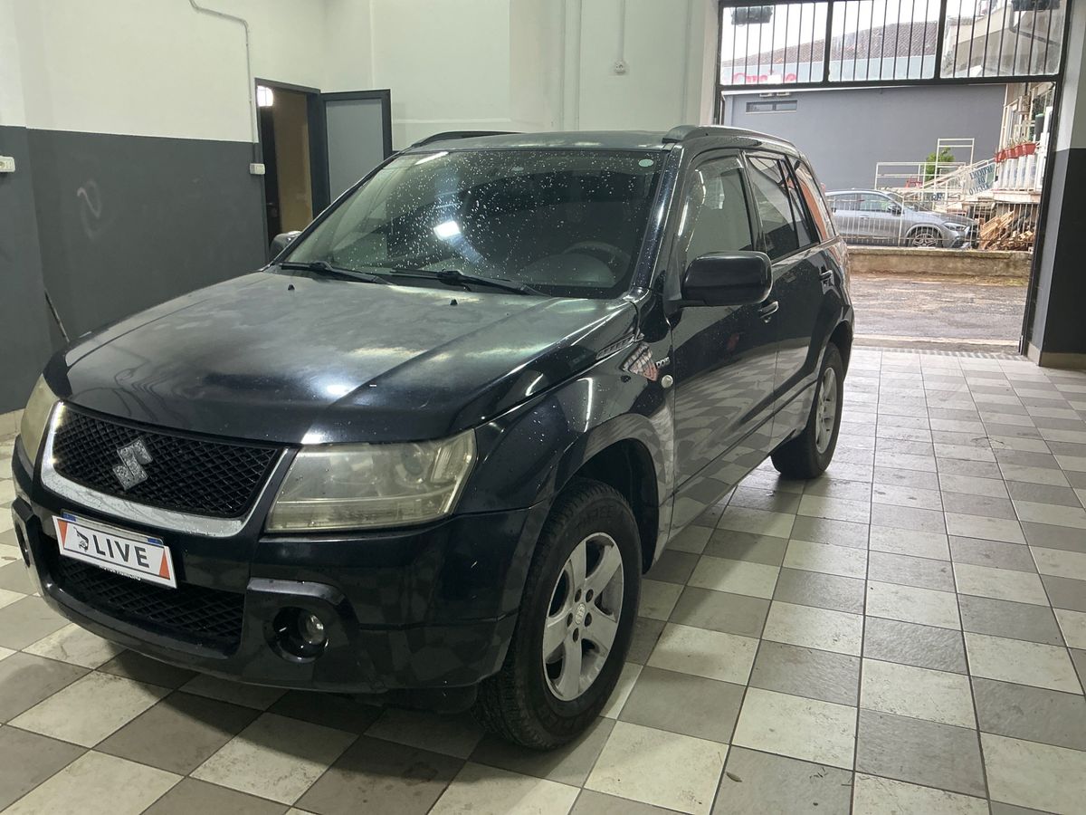 Suzuki Grand 2005