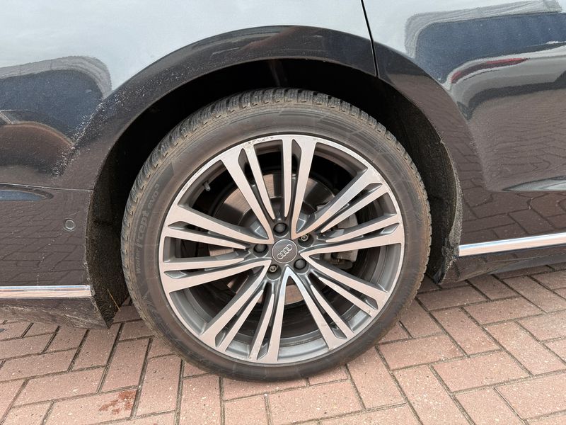 Audi A8 3.0 V6 TFSI 55 quattro — zdjęcie 19