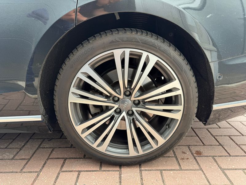 Audi A8 3.0 V6 TFSI 55 quattro — zdjęcie 20