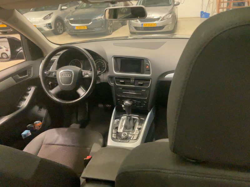 Audi Q5 2.0 TFSI quattro 2009 – снимка 17