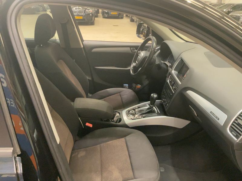 Audi Q5 2.0 TFSI quattro 2009 – снимка 16