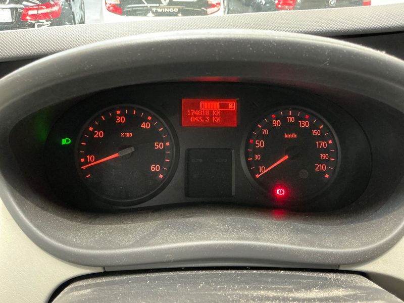 Renault Trafic 2.0 dCi L1H1 2,7t 2012 – снимка 19
