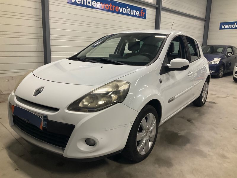 Clio 1.6 XV de France