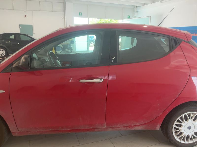 Lancia Ypsilon 1.2 Silver — zdjęcie 4