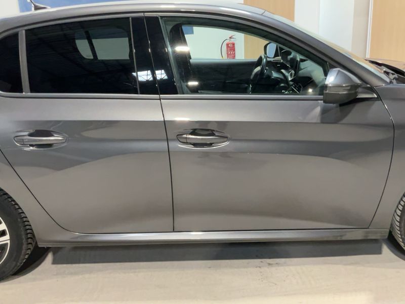 Peugeot 208 1.2 PureTech Allure Pack — zdjęcie 7