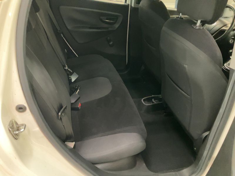 Lancia Ypsilon 1.2 Gold — zdjęcie 14