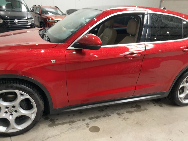 Alfa Romeo Stelvio 2.2 JTDM 6C Villa d'Este Q4 — zdjęcie 4