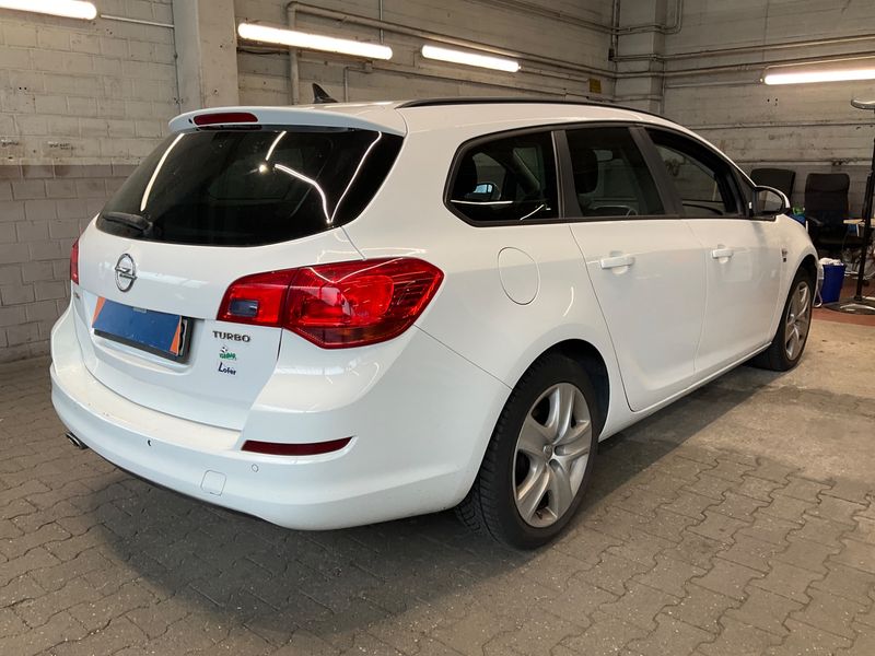 Opel Astra 1.4 Turbo 150 Jahre Opel — zdjęcie 2