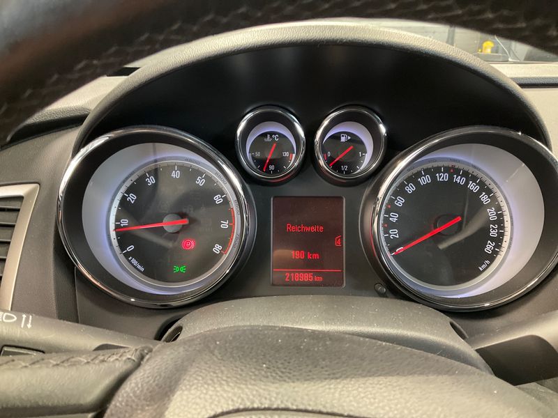 Opel Astra 1.4 Turbo 150 Jahre Opel — zdjęcie 4