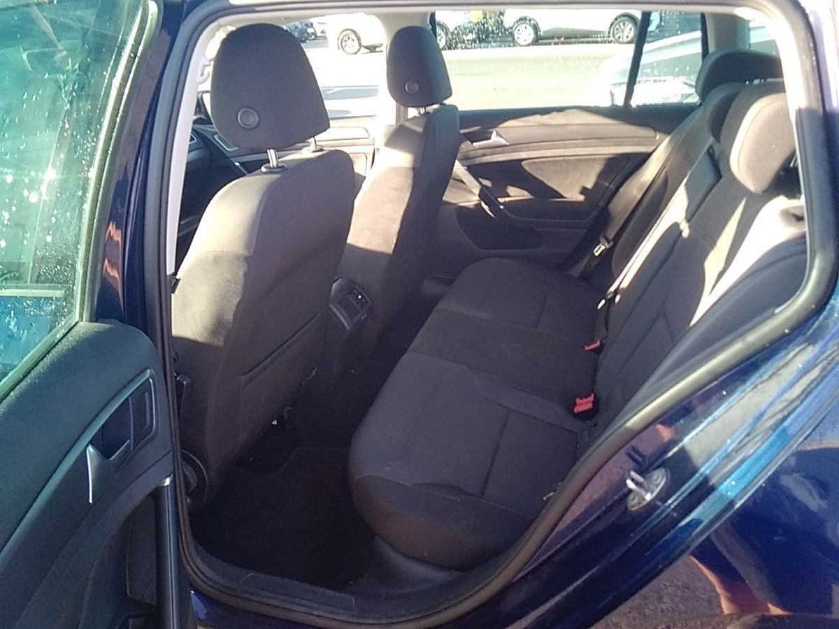 Volkswagen Golf VII 1.6 TDI Advance BlueMotion