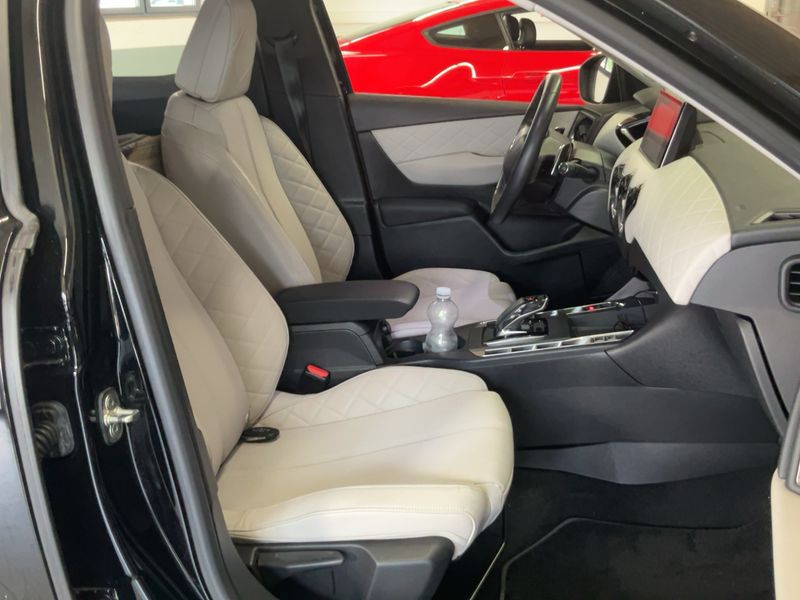 DS Automobiles DS3 Crossback 1.2 PureTech So Chic — zdjęcie 11