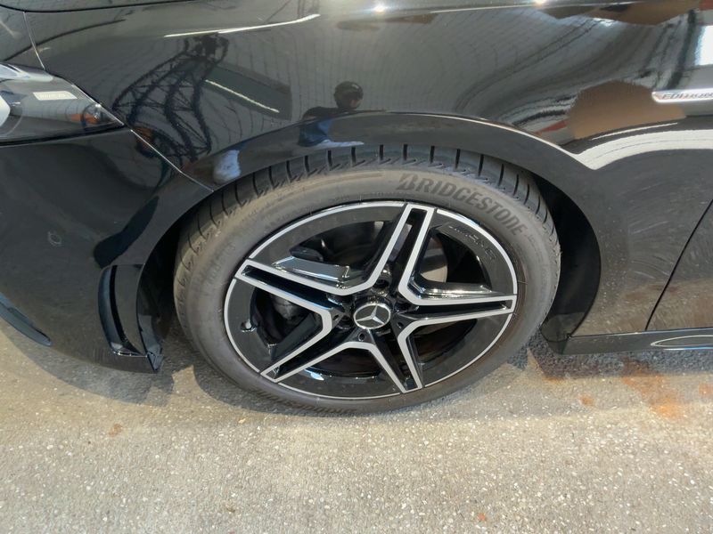 Mercedes-Benz A-Klasse A 180 Edition 2020 AMG Line 2020 – снимка 3