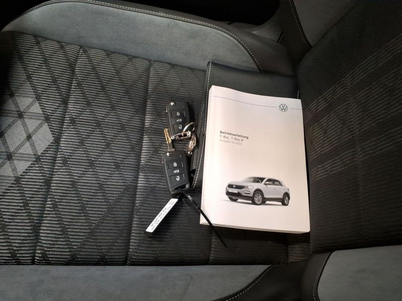 Volkswagen T-Roc 1.0 TSI R-Line — zdjęcie 17