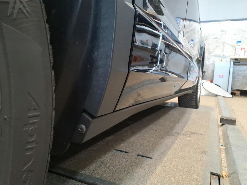 Volkswagen T-Roc 1.0 TSI R-Line — zdjęcie 23