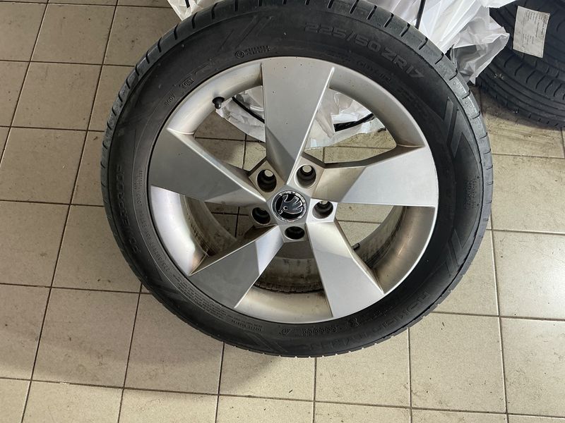 Skoda Octavia 2.0 TDI Scout 4x4 2015 – снимка 15