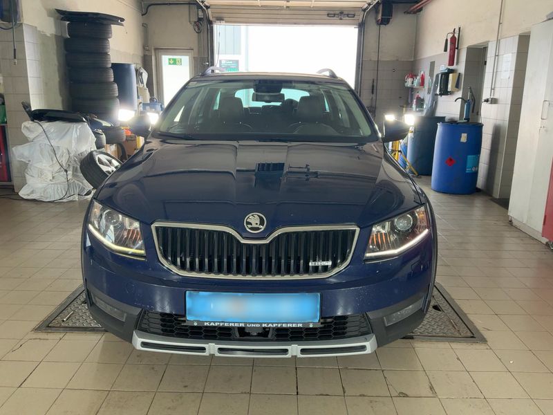 Skoda Octavia 2.0 TDI Scout 4x4 2015 – снимка 14