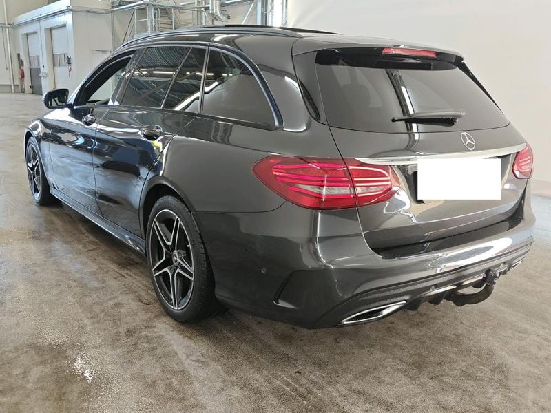 Mercedes-Benz C-Klasse C 180 T AMG Line — zdjęcie 2