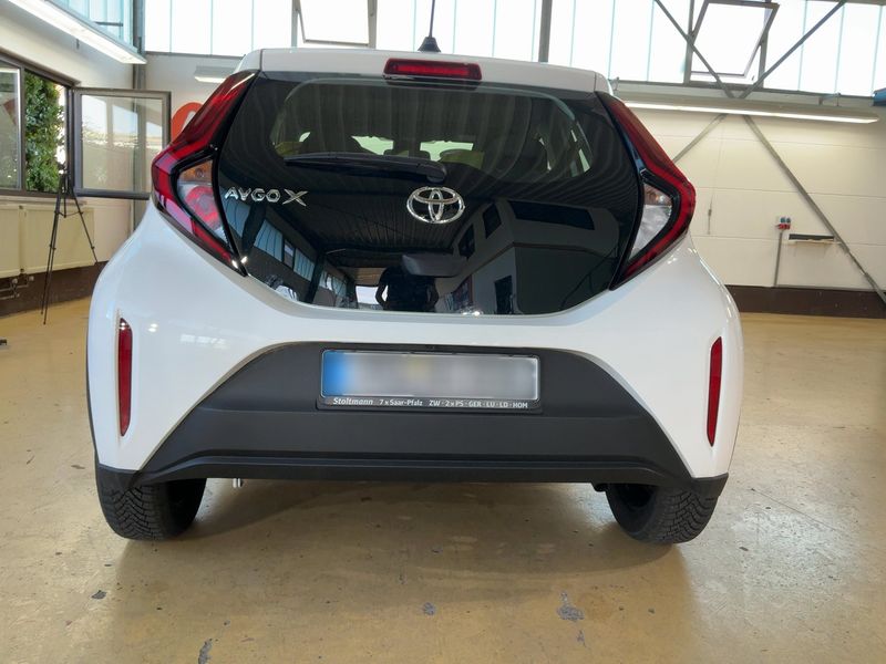 Toyota Aygo X 1.0 VVT-i Business Edition — zdjęcie 5