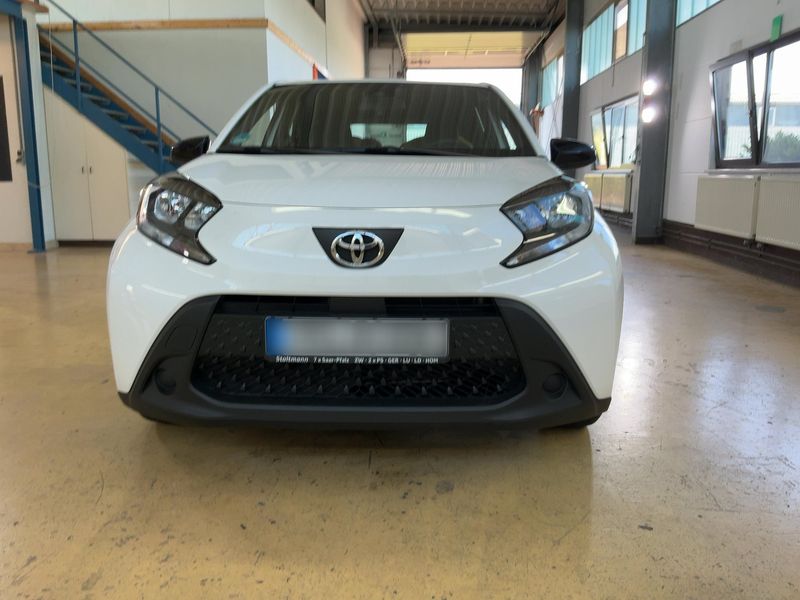 Toyota Aygo X 1.0 VVT-i Business Edition — zdjęcie 9