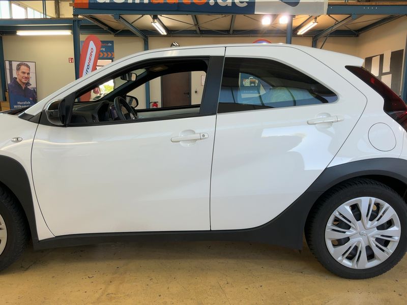 Toyota Aygo X 1.0 VVT-i Business Edition — zdjęcie 4