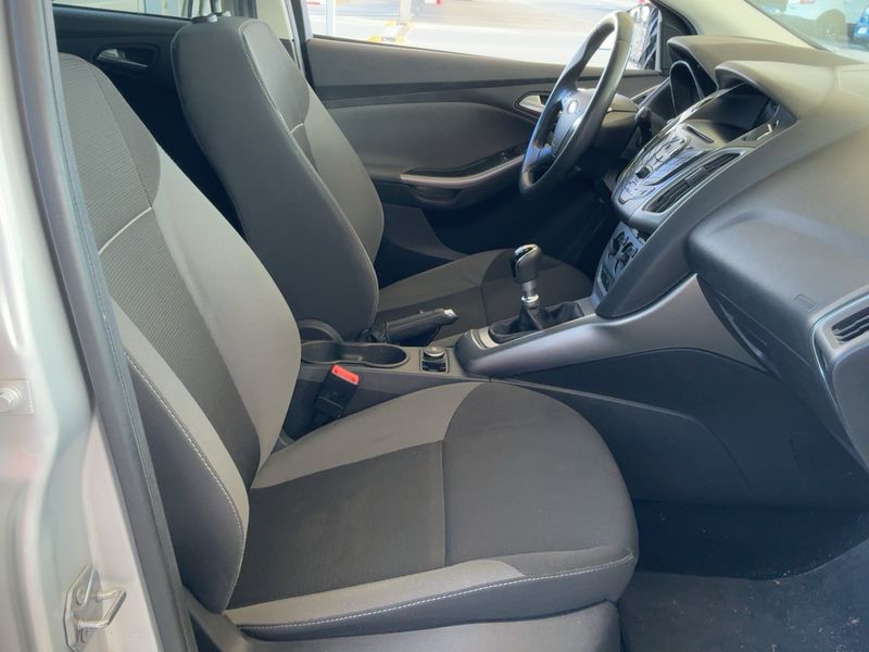 Ford Focus 1.6 TDCi Edition 2014 – снимка 16