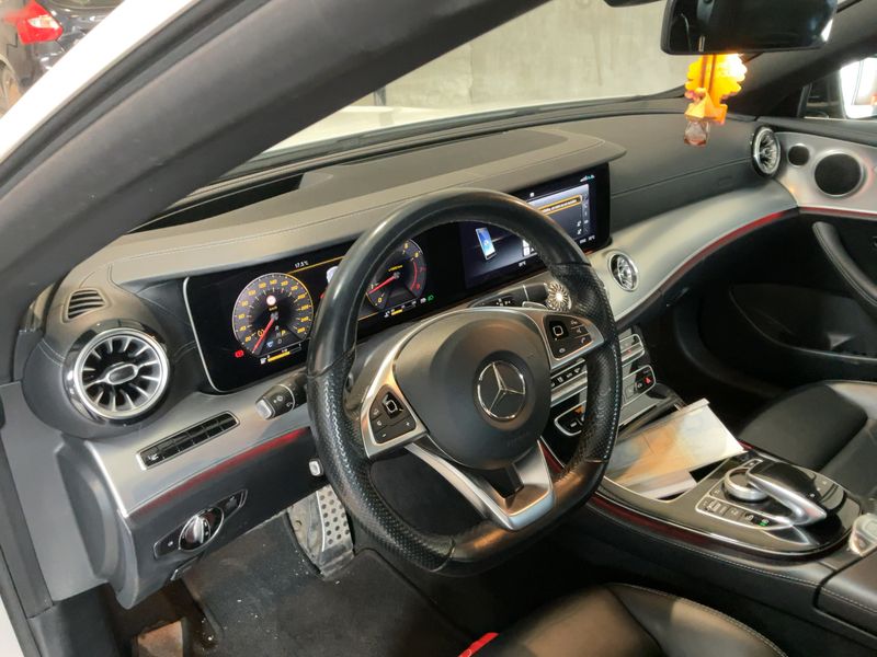 Mercedes-Benz E-Klasse E 200 AMG Line — zdjęcie 11