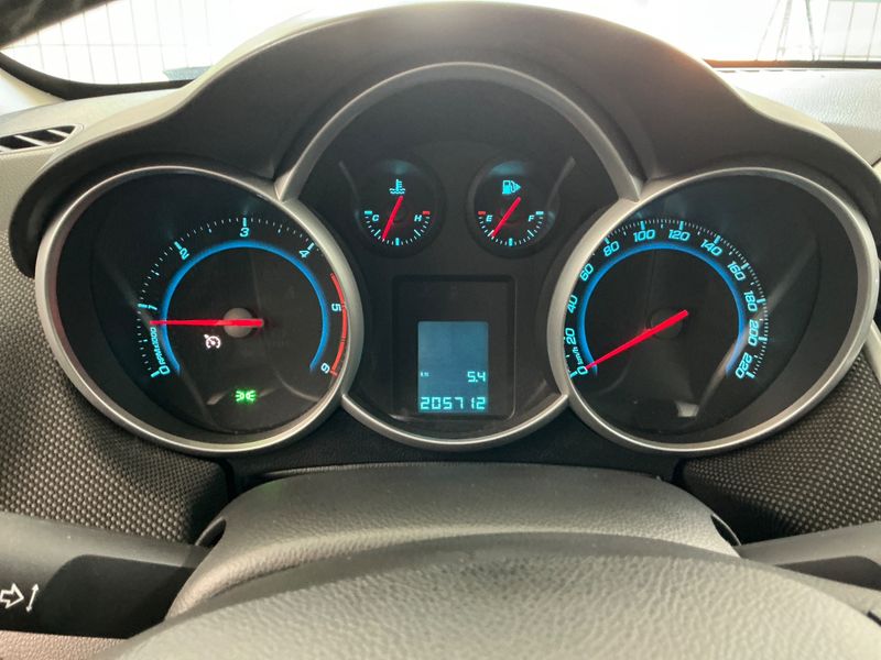Chevrolet Cruze 2.0 Diesel LT — zdjęcie 4