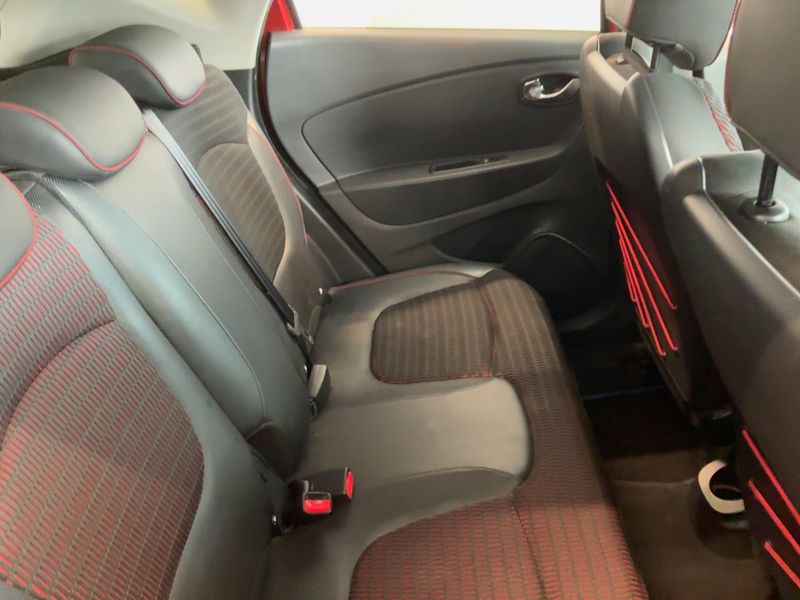 Renault Captur 1.5 dCi Energy Helly Hansen 2015 – снимка 19