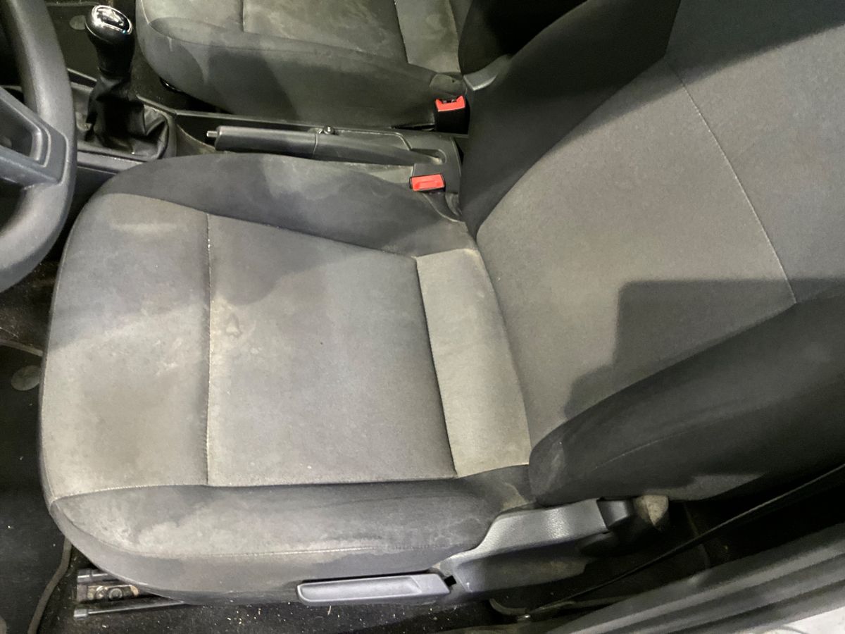 Skoda Rapid 2017 — photo 32