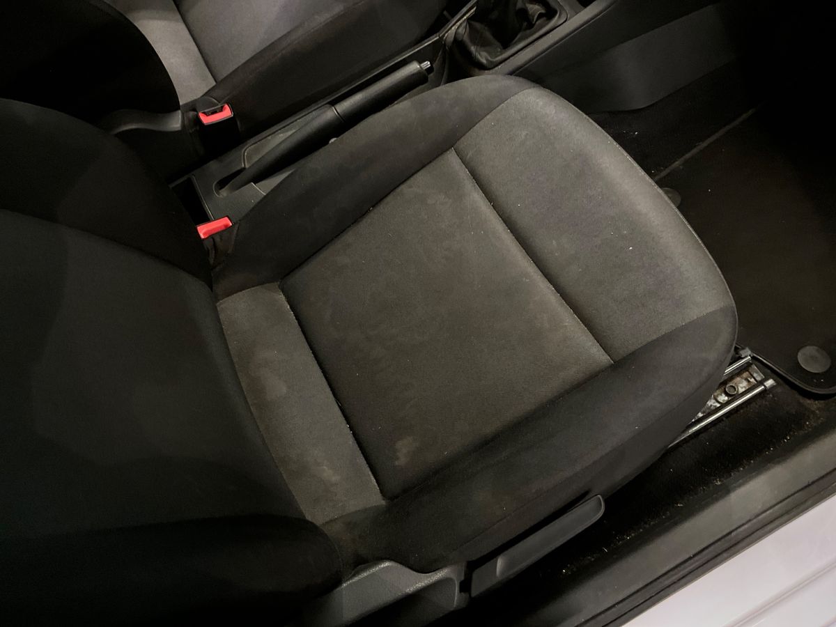 Skoda Rapid 2017 — photo 28