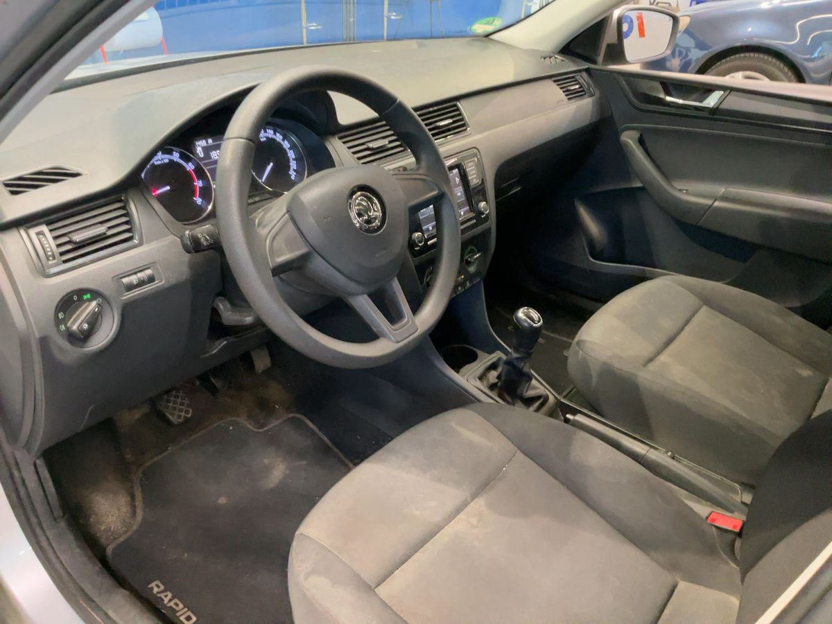 Skoda Rapid 2017 — photo 18