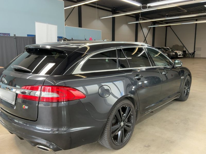 Jaguar XF 3.0 D V6 S — zdjęcie 6