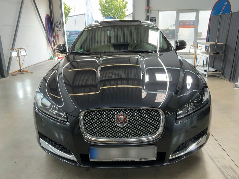 Jaguar XF 3.0 D V6 S — zdjęcie 9