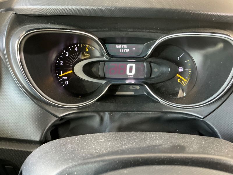 Renault Captur 1.5 dCi Energy Zen 2014 – снимка 18